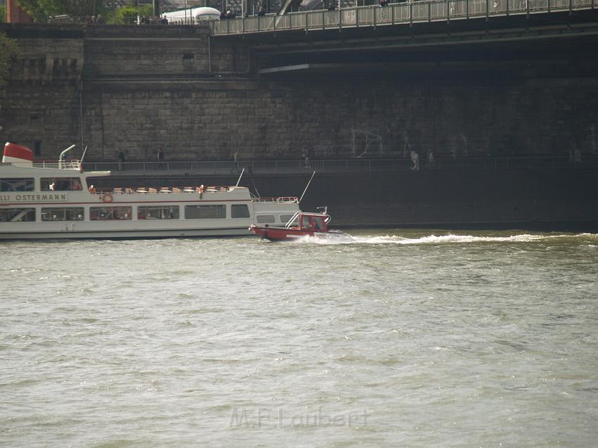 Uebungsfahrt Loeschboot und Ursula P70.JPG